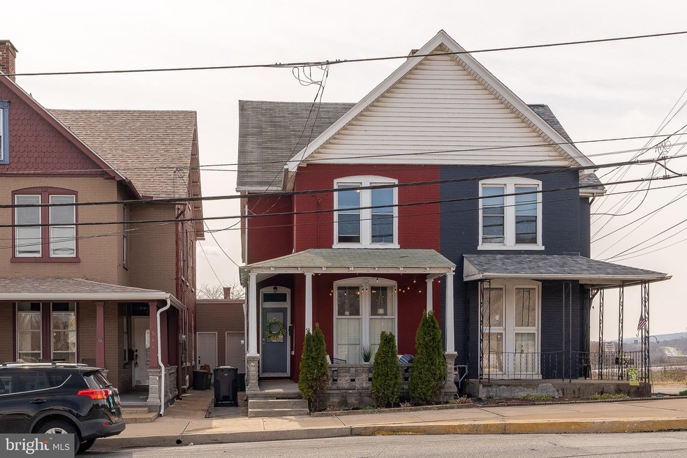546 N 3rd St, Columbia, PA 17512 - photo 1