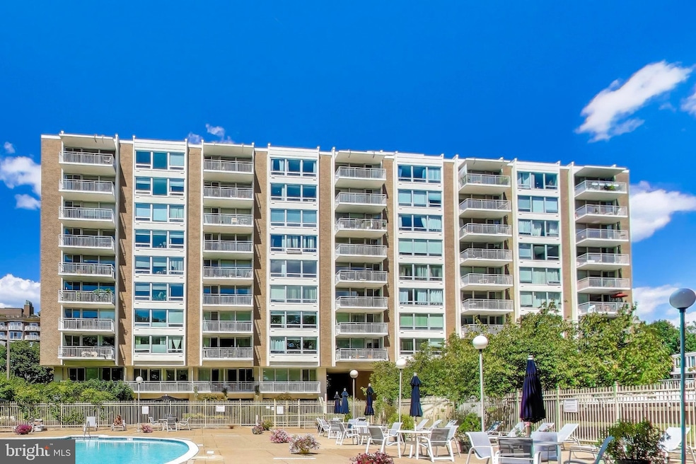 Riverside unit B609, Washington, DC 20024 - photo 1