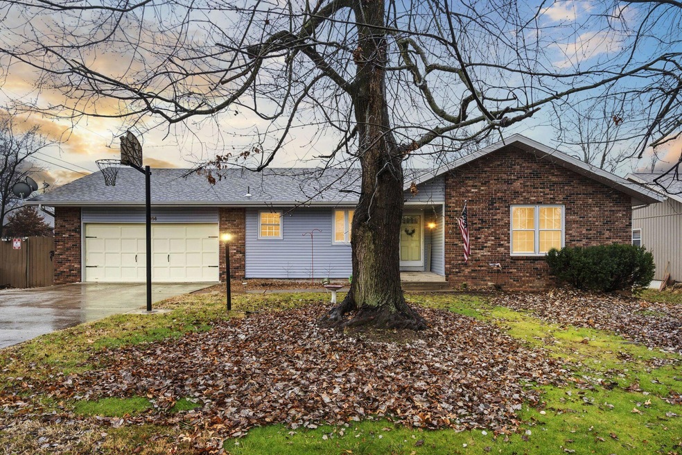 1314 E Carleton St, Springfield, MO 65804 MLS 60258585