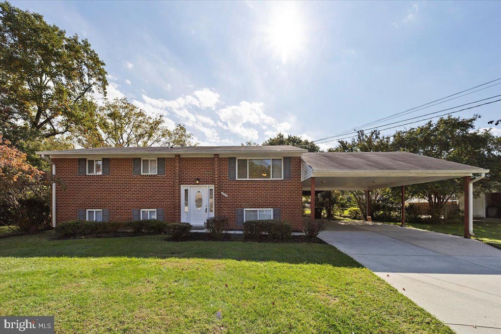 16207 Laurel Ridge Dr, Laurel, MD 20707 - photo 1