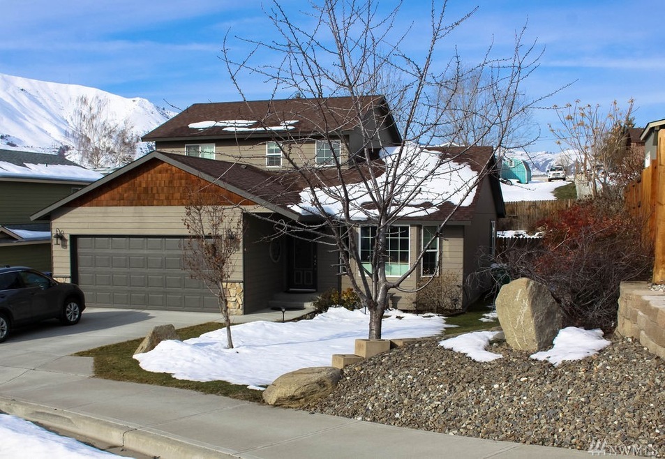 612 S James Ave, East Wenatchee, WA 98802 - photo 1