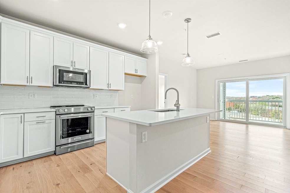 Highland at Vale - Richfield Collection unit 106, Woburn, MA 01801 - photo 1