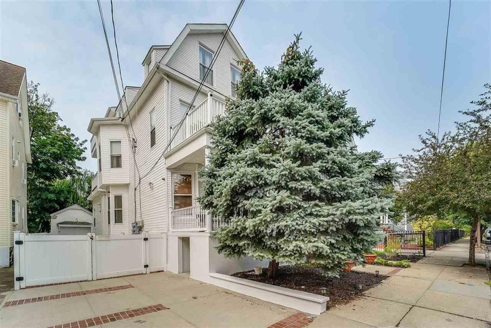 11 Duer Place unit 13, Weehawken, NJ 07086 - photo 1