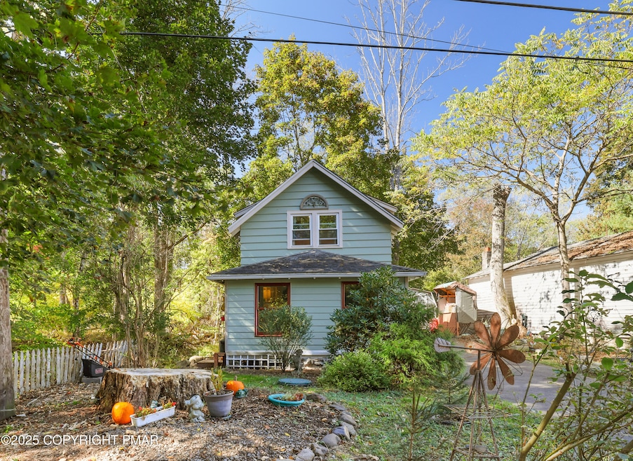 6733 Route 191, Cresco, PA 18326 - photo 1