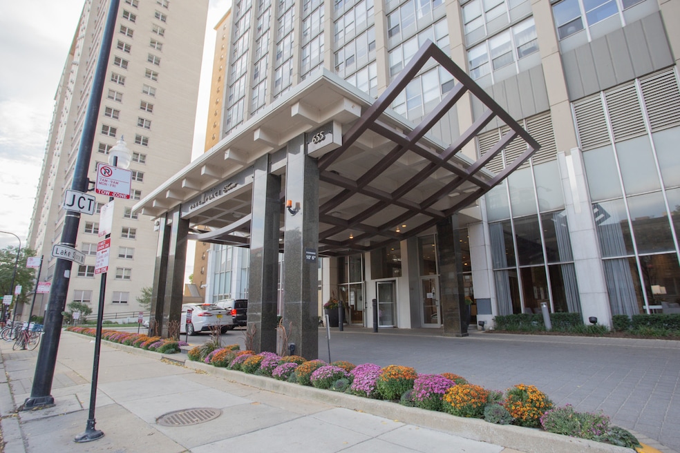 Park Place Tower unit 5104, Chicago, IL 60613 - photo 1