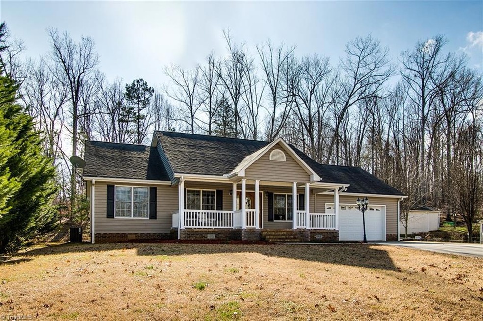 792 Raintree Ct, Randleman, NC 27317 - photo 1