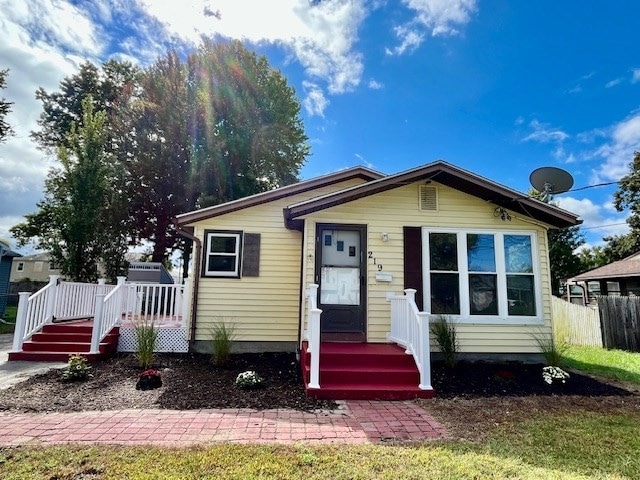 Pending $299,900 • Co-Listing Agent