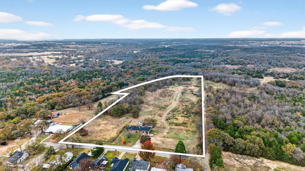 515 E Parnell St, Denison, TX 75021 - photo 1