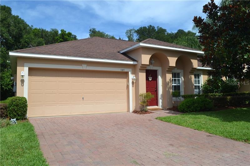 4 BEDROOM 2 BATH SPLIT PLAN. LARGE SIZED ROOMS. EX