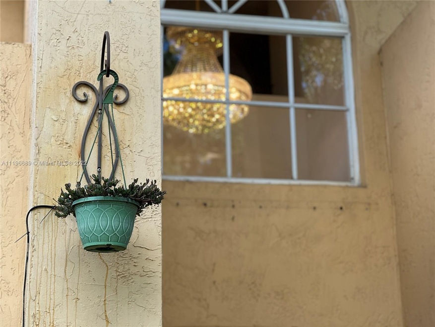 233 E Forest Oak Cir unit 233, Davie, FL 33325 - photo 1