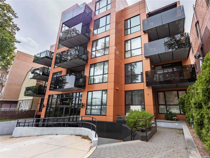 43-12 214th Place unit 1A, Bayside, NY 11361 - photo 1