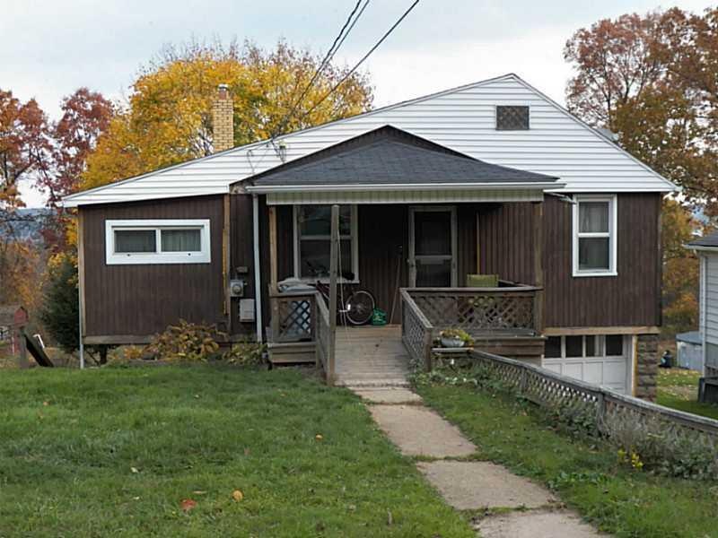 Exterior Front. Bigger than it looks!  Great size 