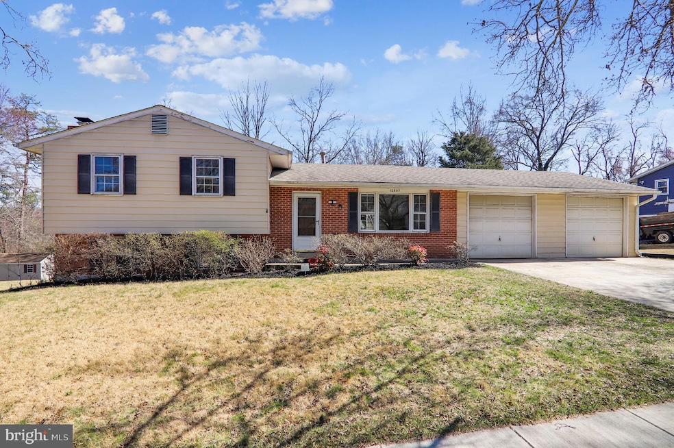 12507 Calvert Hills Dr, Beltsville, MD 20705 - photo 1