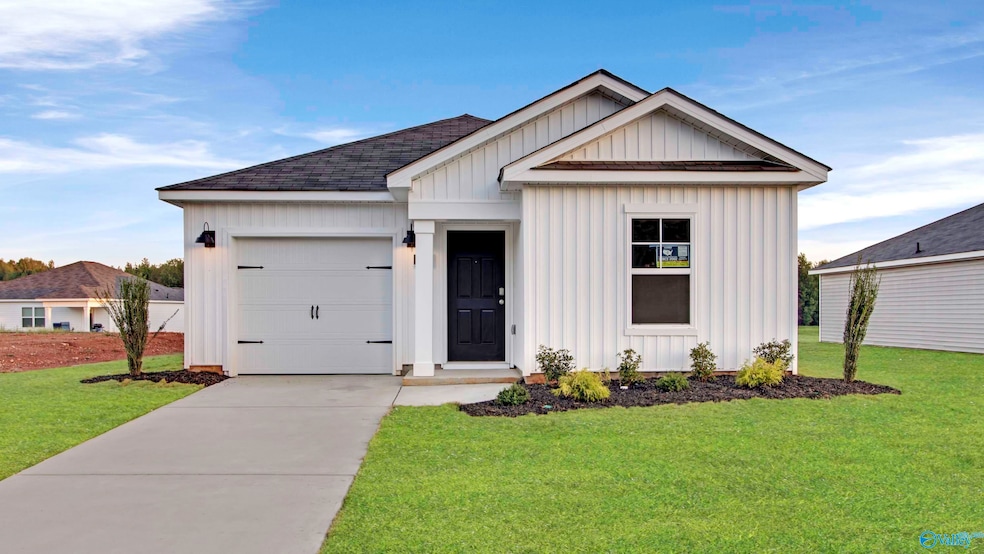 137 Trestle Point Dr, Harvest, AL 35749 - photo 1