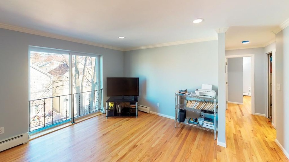 124 Addison St unit 13, Chelsea, MA 02150 - photo 1