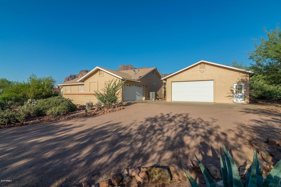 4+ garages!