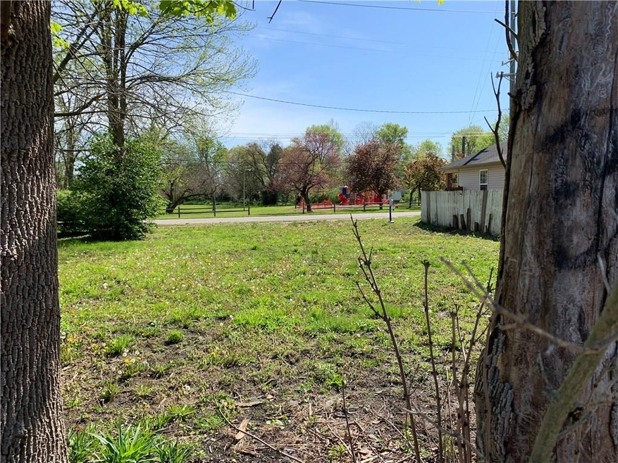 818 Johnson Ave, Franklin, IN 46131 - photo 1