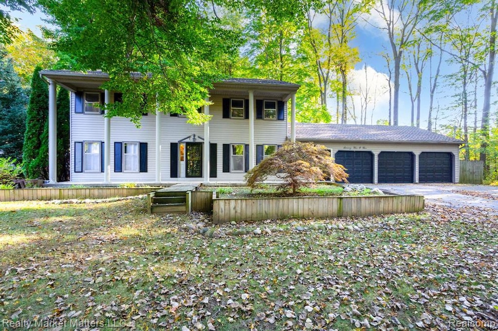 7505 Falling Leaf Ct, Flushing, MI 48433 - photo 1