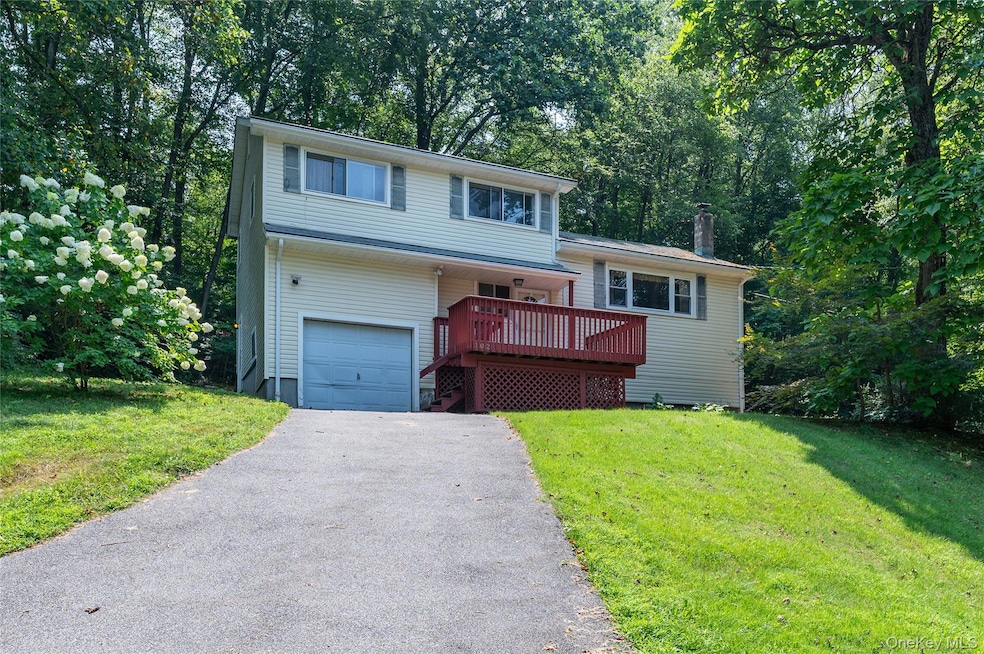 102 Ridge Rd, Cortlandt Manor, NY 10567 - photo 1