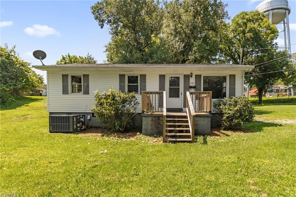 305 Short Ave, Madison, NC 27025 - photo 1