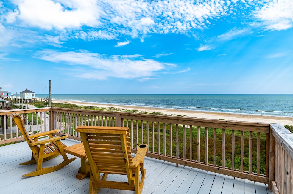 1890 Atlantis Ln, Crystal Beach, TX 77650 - photo 1