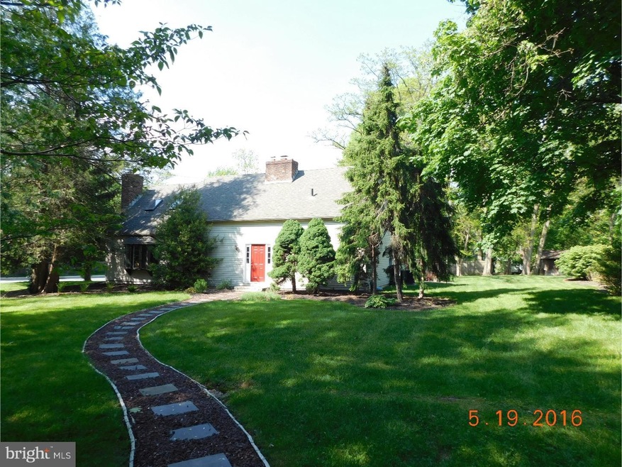 2719 Point Breeze Dr, Wilmington, DE 19810 - photo 1