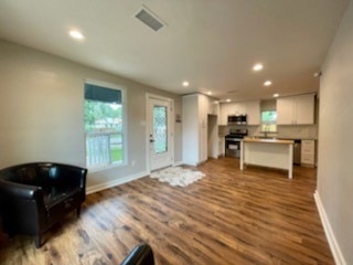 1009 South Ln, Houston, TX 77088 - photo 1