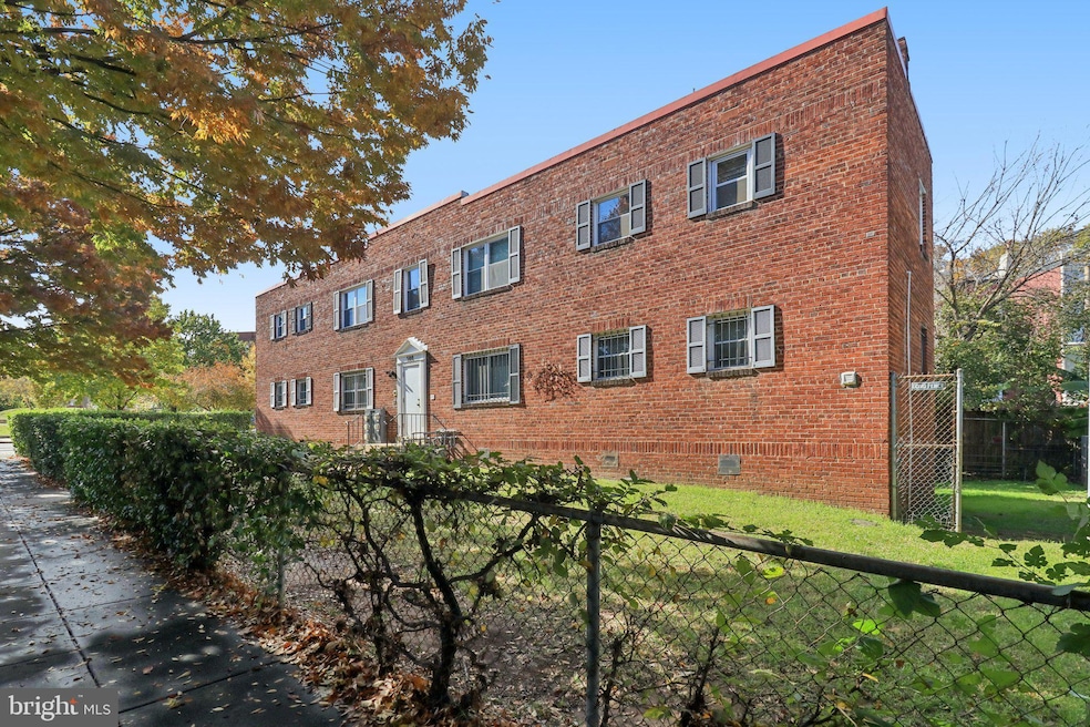 For Sale $1,220,000 • Co-Listing Agent