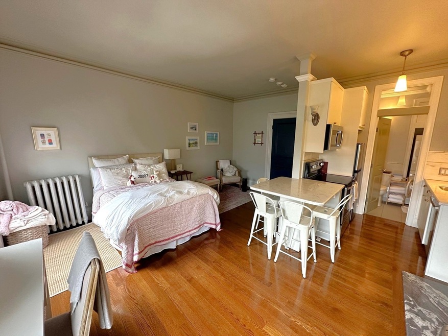 88 Charles St unit 4, Boston, MA 02114 - photo 1