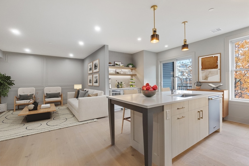 59 Spear St unit 302, Quincy, MA 02169 - photo 1