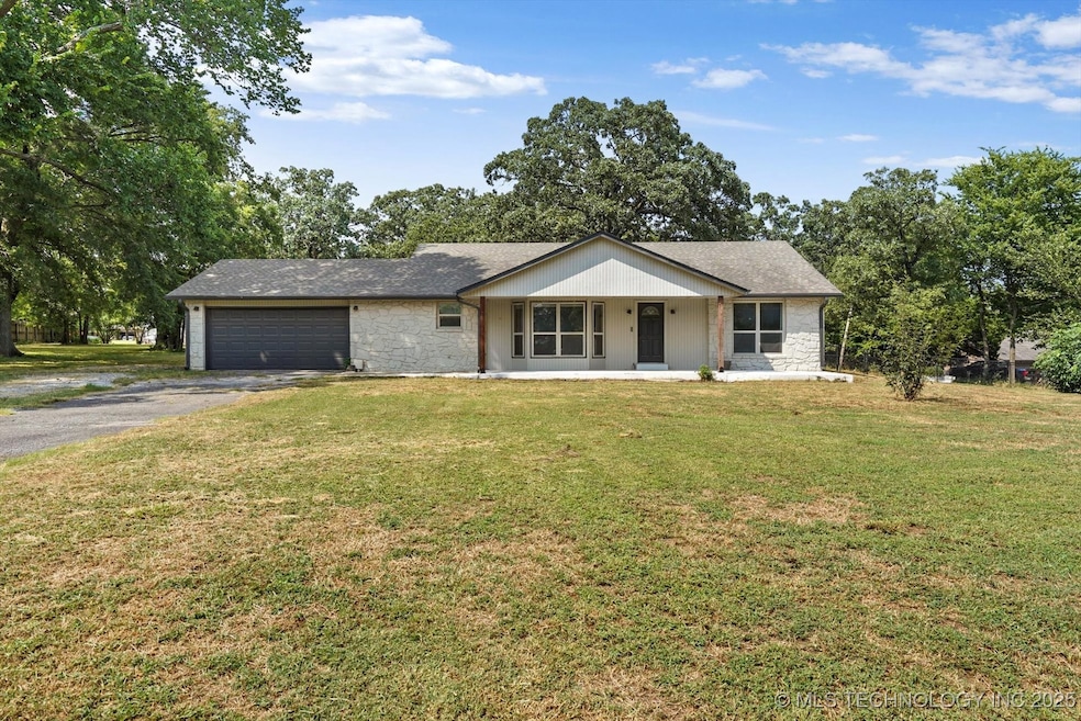 6255 E Canyon View Dr, Claremore, OK 74019 - photo 1