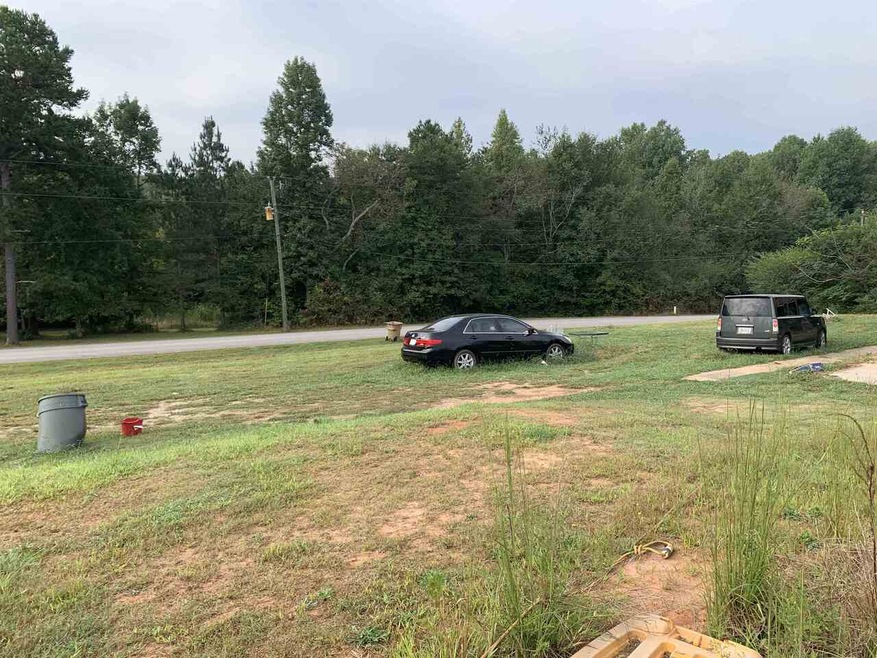 4739 Newton Dr unit 8, Gainesville, GA 30506 - photo 1