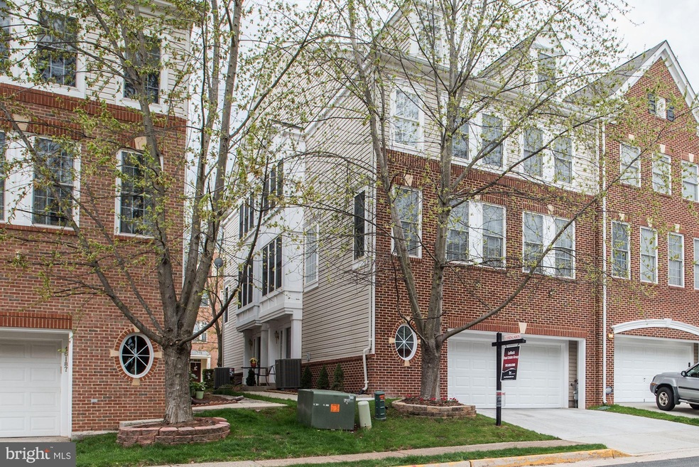 46185 Cecil Terrace, Sterling, VA 20165 - photo 1