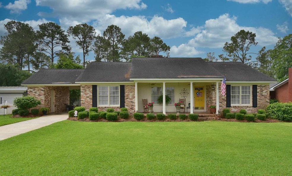 1014 E Edgewater Dr, Albany, GA 31707 - photo 1