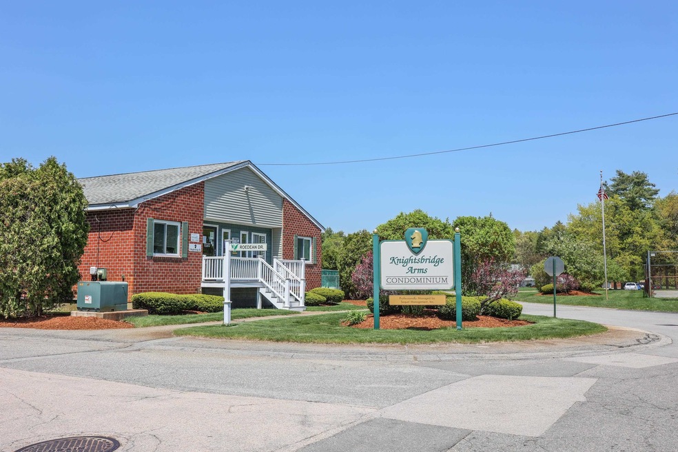 3 Knights Bridge Dr unit UL202, Nashua, NH 03063 - photo 1