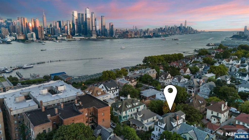 17-19 Liberty Place, Weehawken, NJ 07086 - photo 1