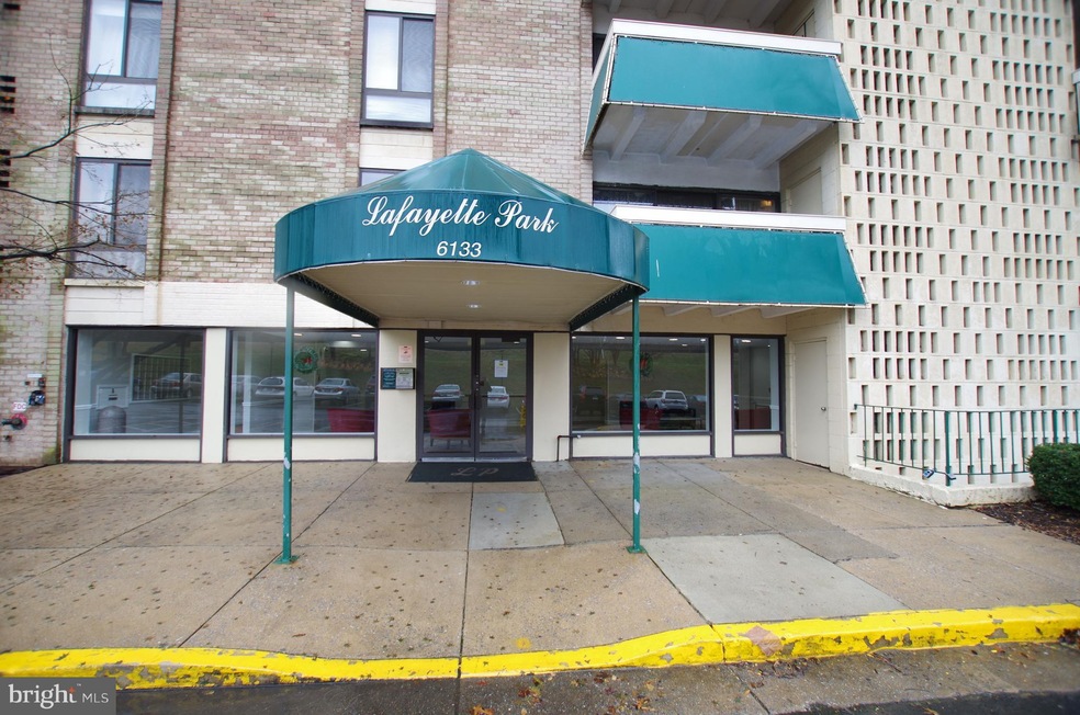 Lafayette Park unit 310, Falls Church, VA 22041 - photo 1