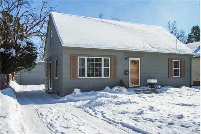 2423 44th St, Des Moines, IA 50310 - photo 1