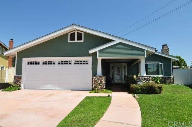 Meticulously maintained, large driveway, inviting 