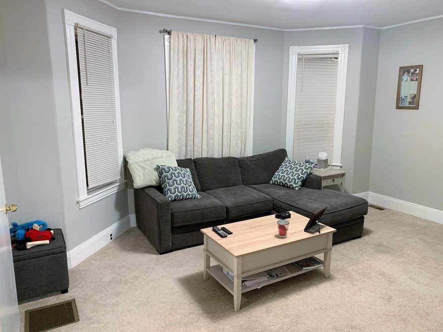 267 Robbins St unit 1, Waltham, MA 02453 - photo 1