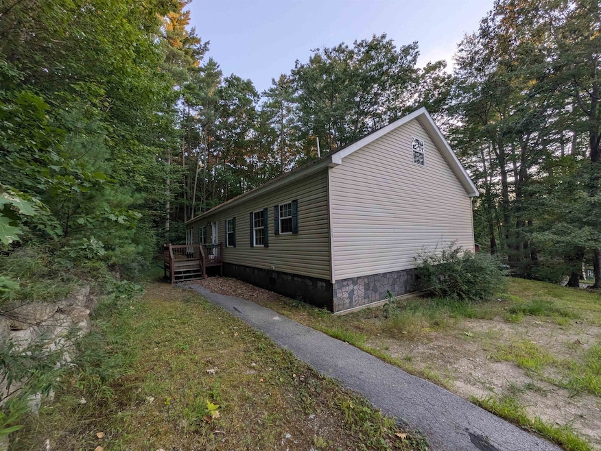 19 Sullivan Dr, Allenstown, NH 03275 - photo 1