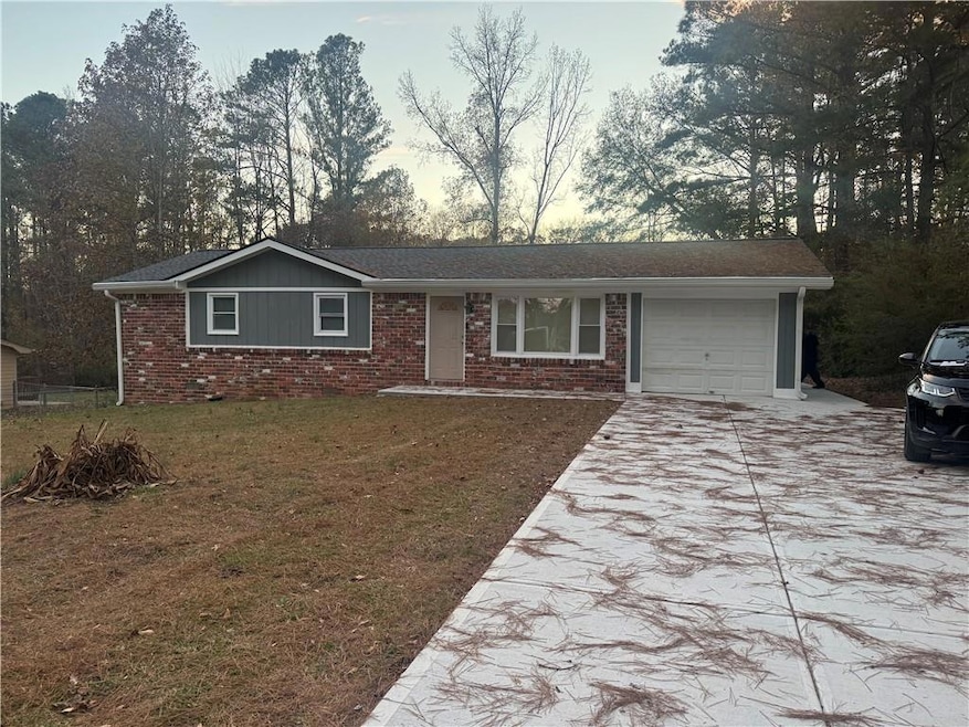 1996 Cleburne Pkwy unit 1, Powder Springs, GA 30127 - photo 1