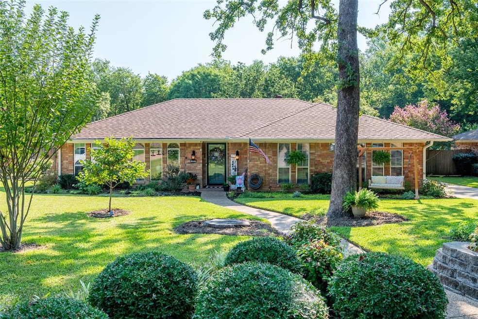 612 Royal Ridge Dr, Denison, TX 75020 - photo 1