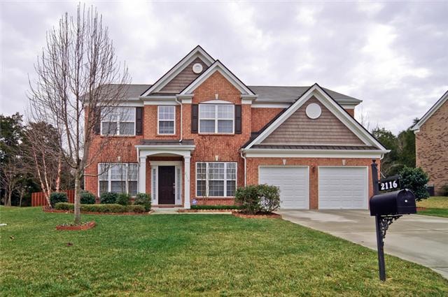 Great curb appeal!  3-sides brick