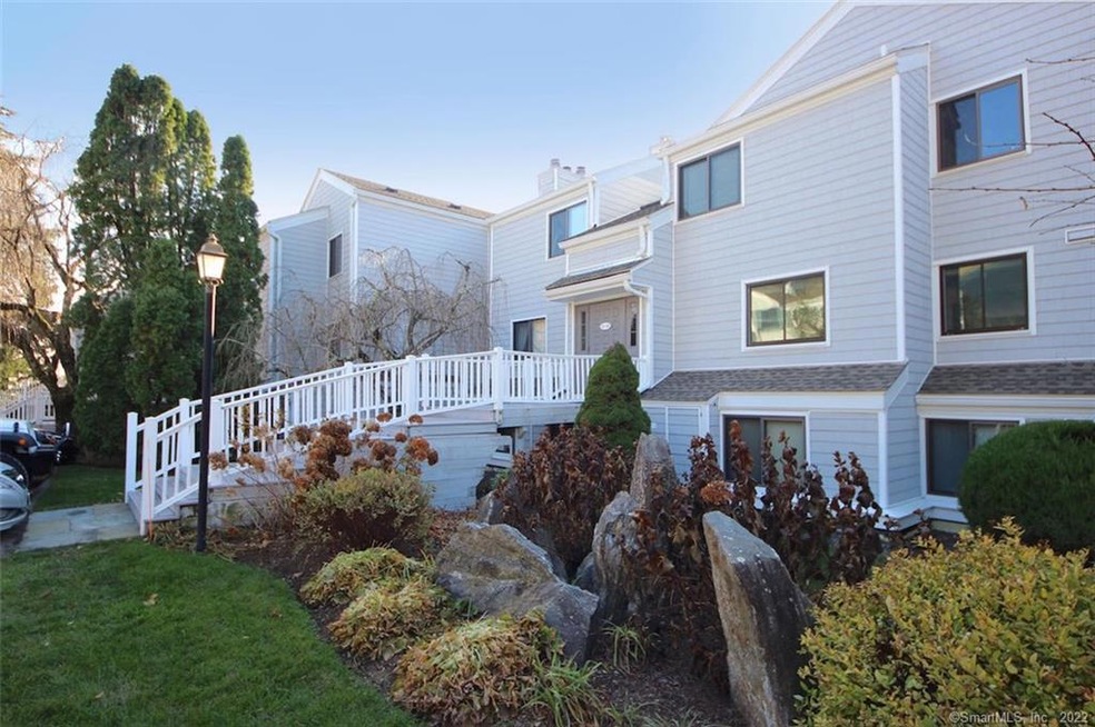 59 Rowayton Woods Dr unit 59, Norwalk, CT 06854 - photo 1