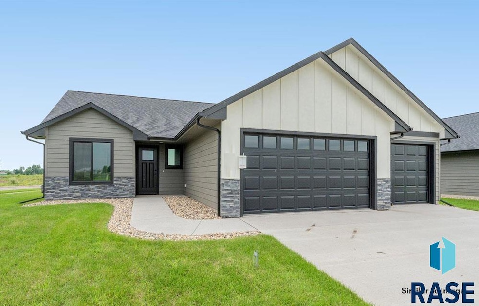 1115 Wayne Place, Tea, SD 57064 - photo 1