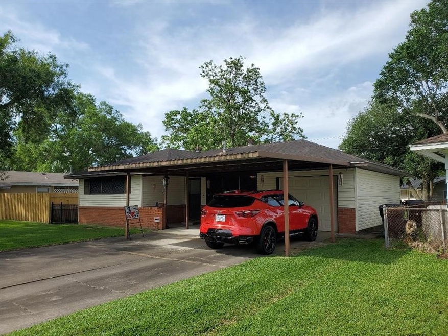 10914 Aldis St, Houston, TX 77075 - photo 1