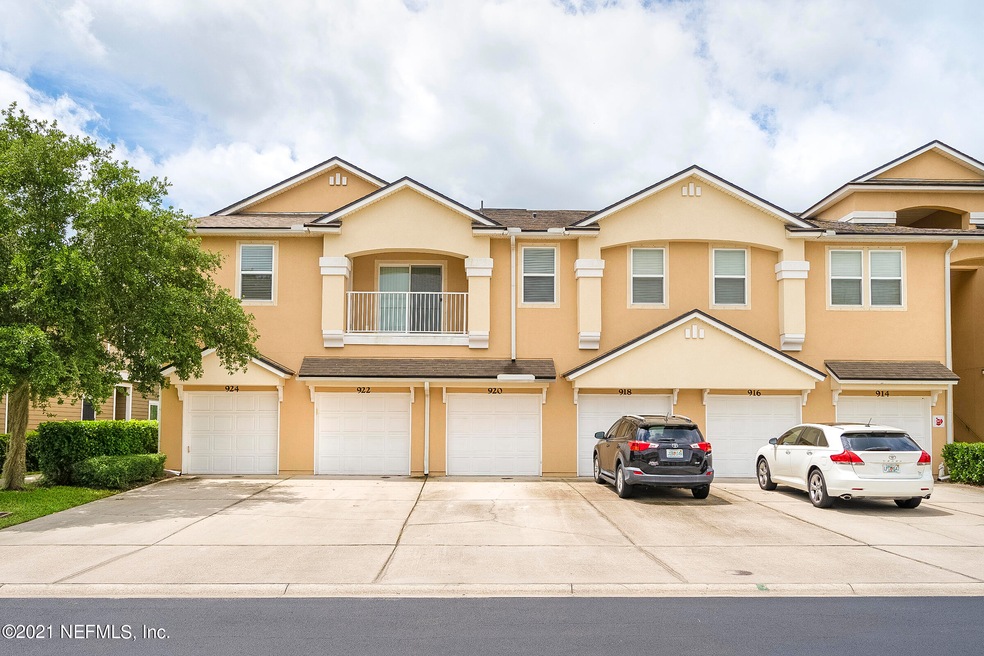 920 Golden Lake Loop