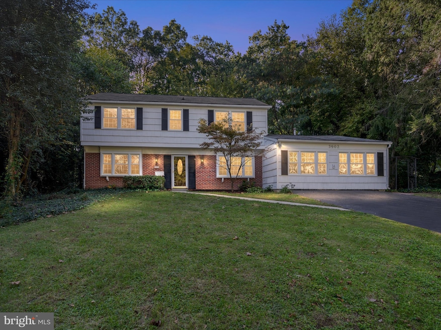 3902 Wakefield Ln, Bowie, MD 20715 - photo 1