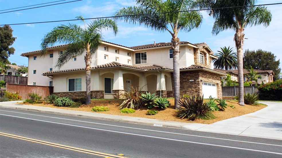 1155 Chestnut Ave, Carlsbad, CA 92008 - photo 1